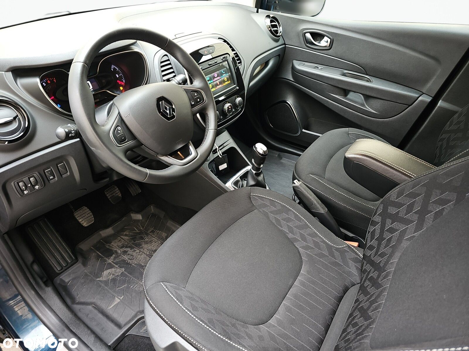 Renault Captur - 11