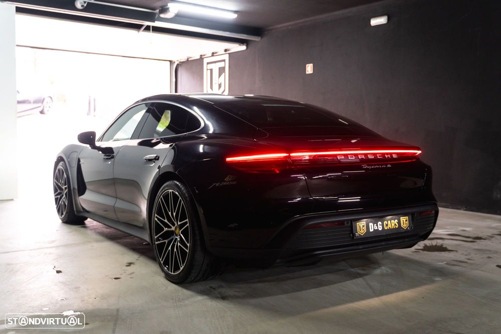 Porsche Taycan 4S - 17