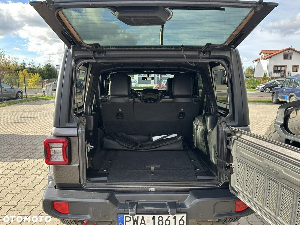 Jeep Wrangler - 11