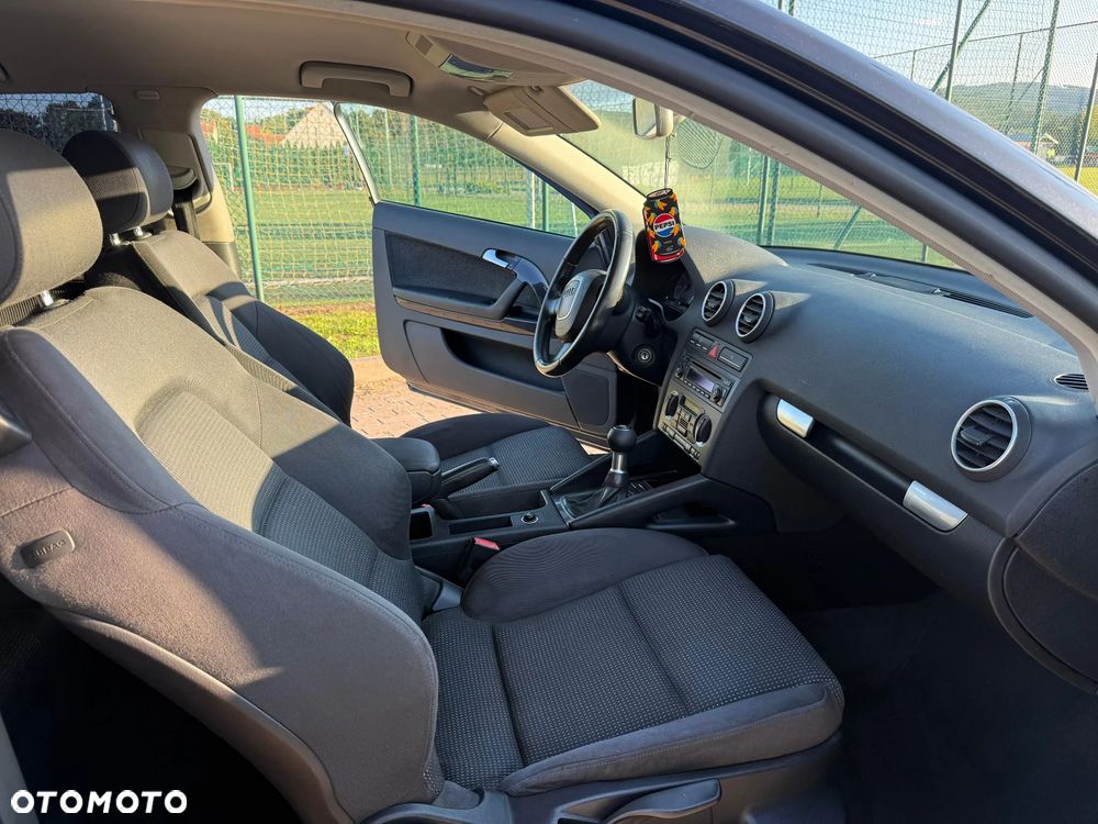 Audi A3 1.6 Ambiente - 7