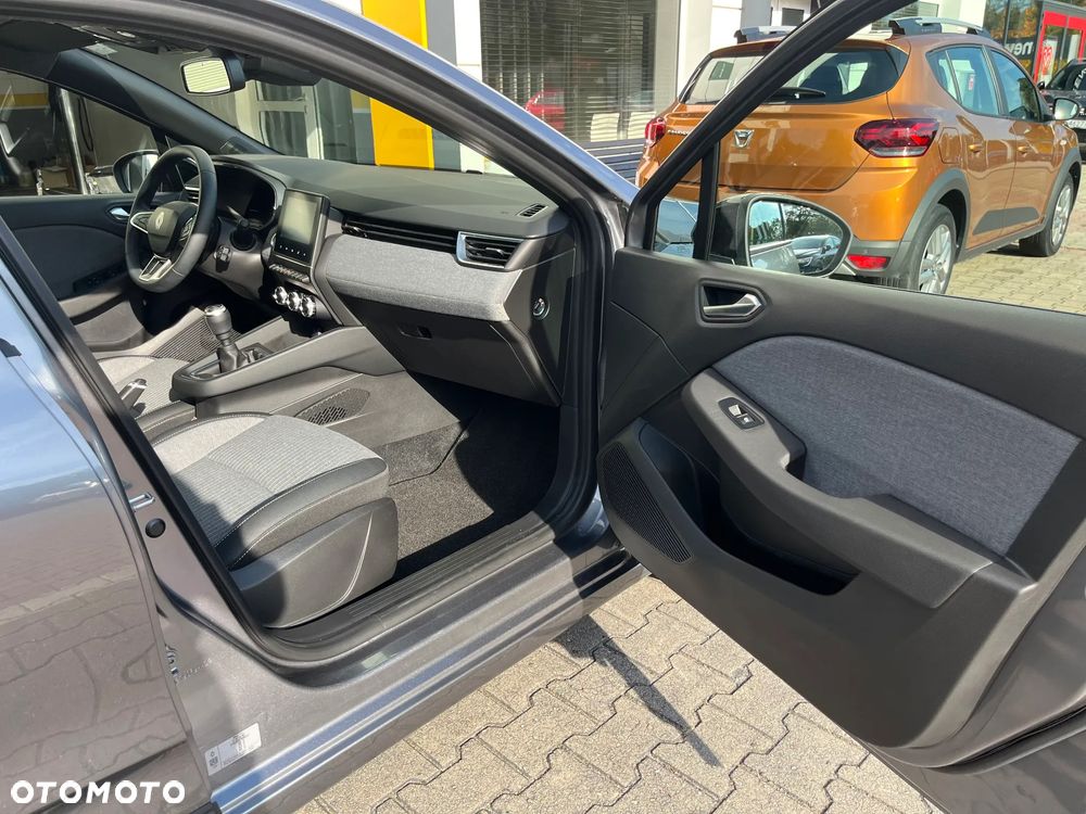 Renault Clio - 19