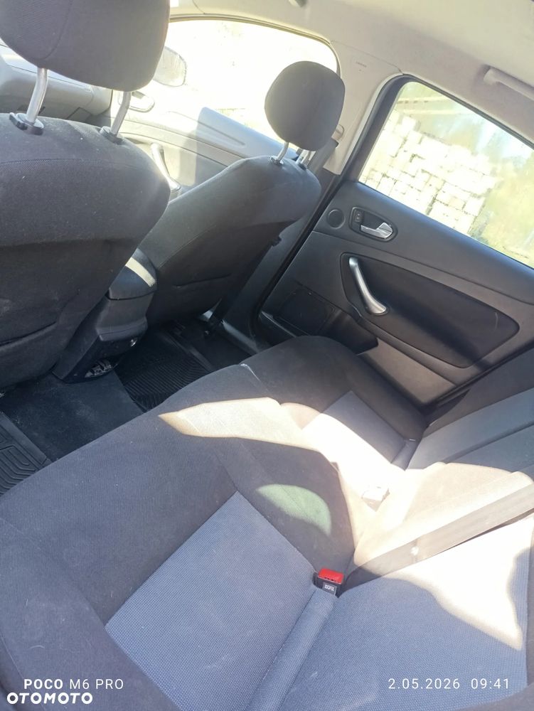Ford Mondeo 1.8 TDCi Ambiente - 8