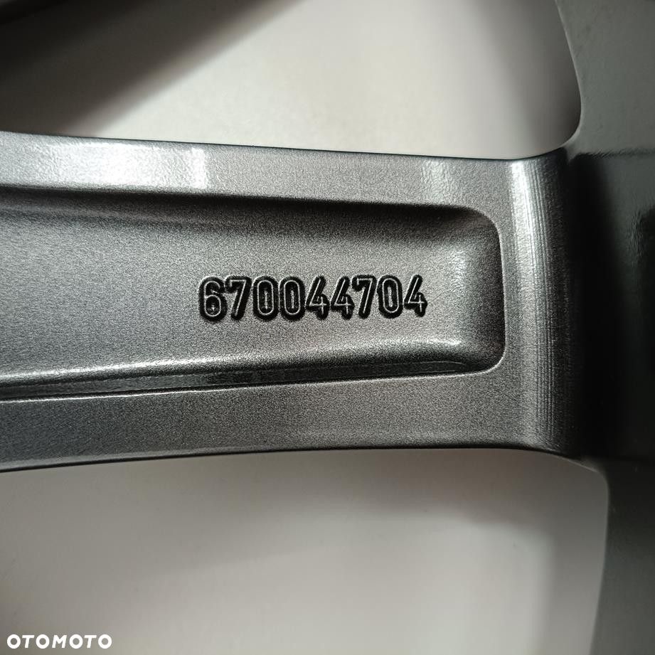 Alufelga 5x114,3 19 Maserati Levante 670044704 (F8440) - 6