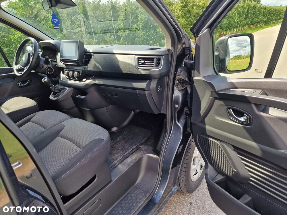Renault Trafic 2.0 dCi - 12