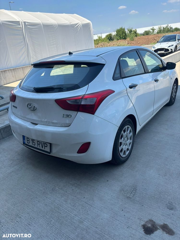 Hyundai i30 1.4 CRDi Comfort - 4
