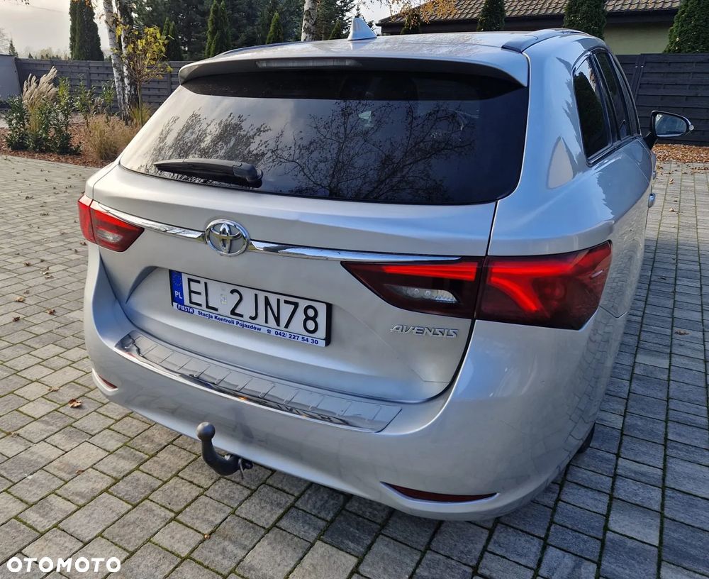 Toyota Avensis 1.8 Premium - 5