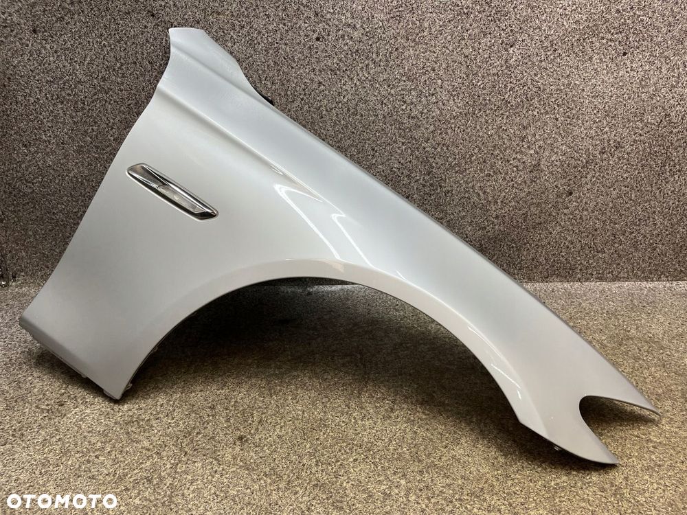 Blotnik prawy przod przedni kierunkowskaz BMW F11 F10 354 srebrny LADNY - 7