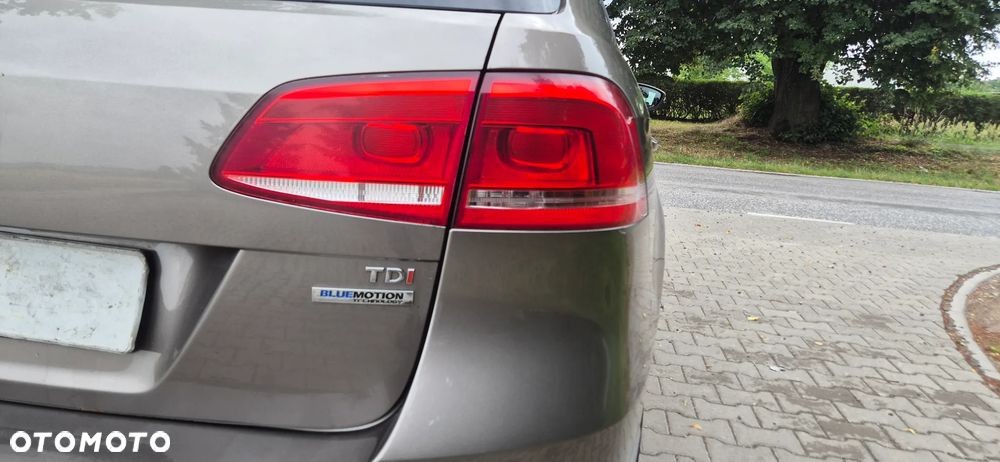 Volkswagen Passat - 15