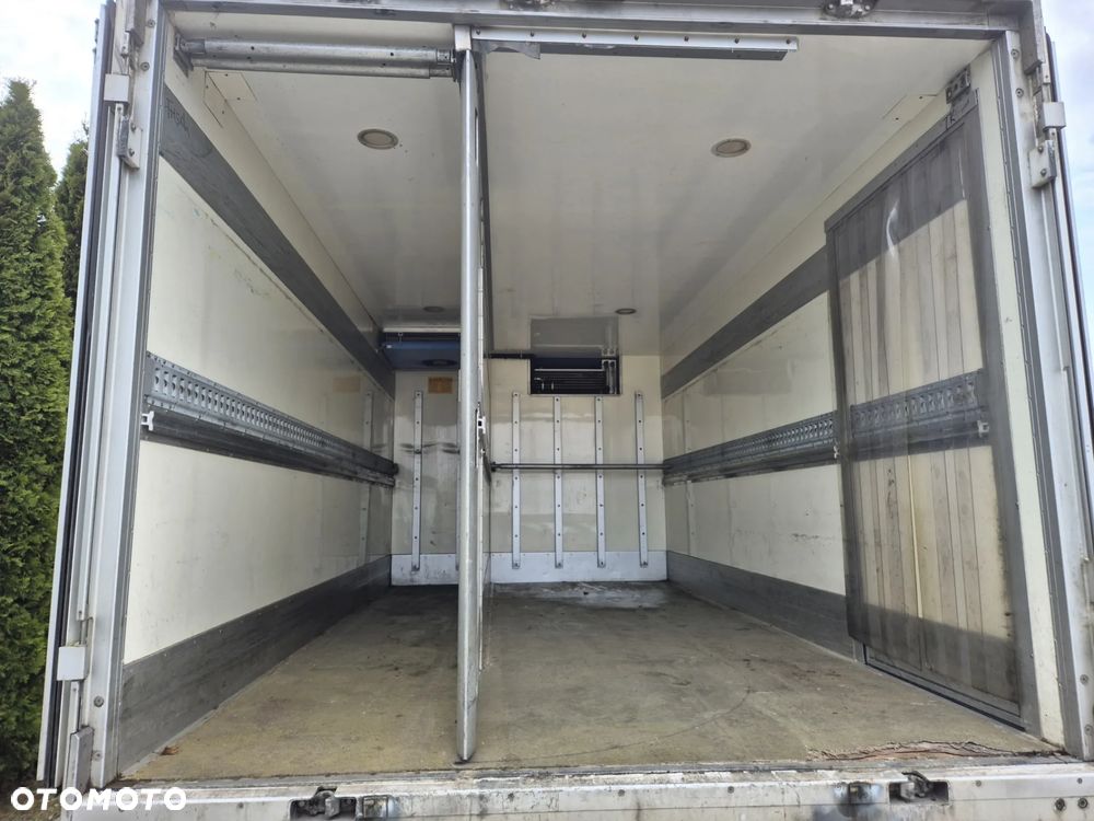 Chłodnia Mroźnia 8 palet, 4.5m , 2 komory, 2 parowniki, zasilanie stacjonarne na prąd, stan bdb! - 6