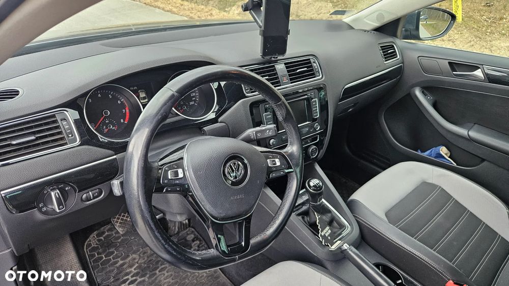 Volkswagen Jetta 1.4 TSI BMT Highline - 17