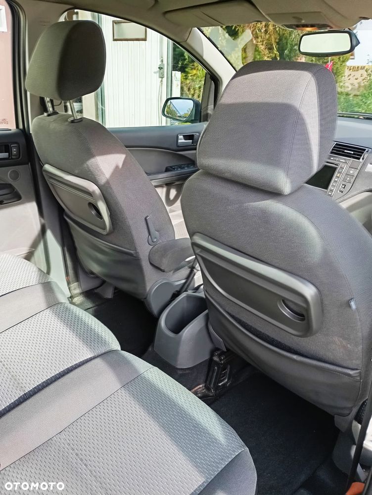 Ford C-MAX - 10