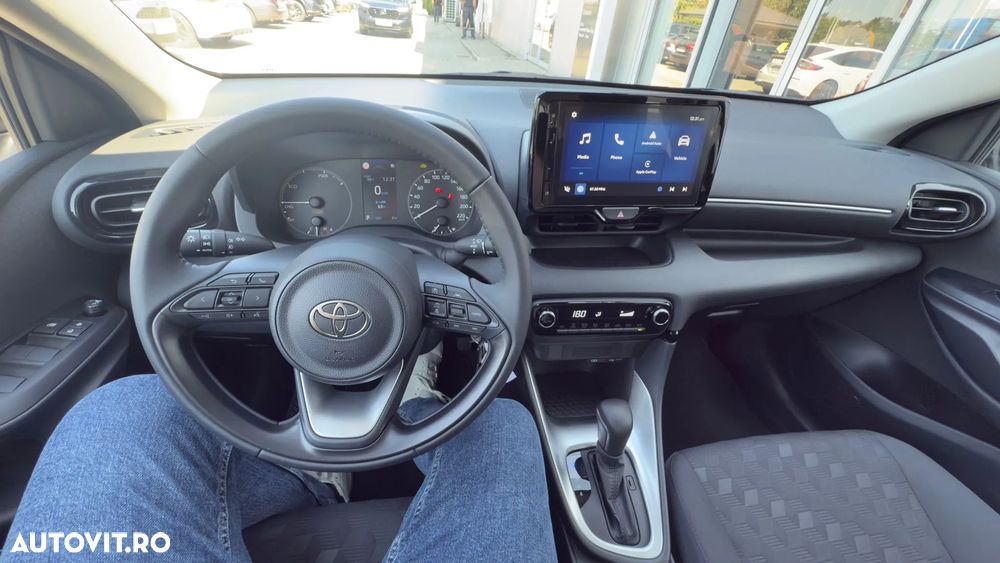 Toyota Yaris 1.5 VVT-i HSD Eco - 11
