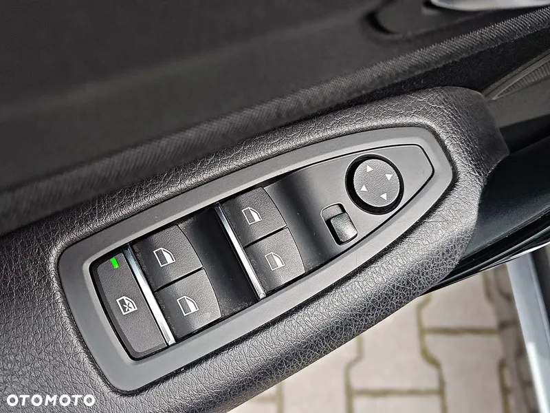 BMW Seria 1 120i GPF Advantage sport - 39