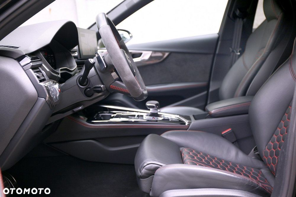 Audi RS4 Limousine - 20