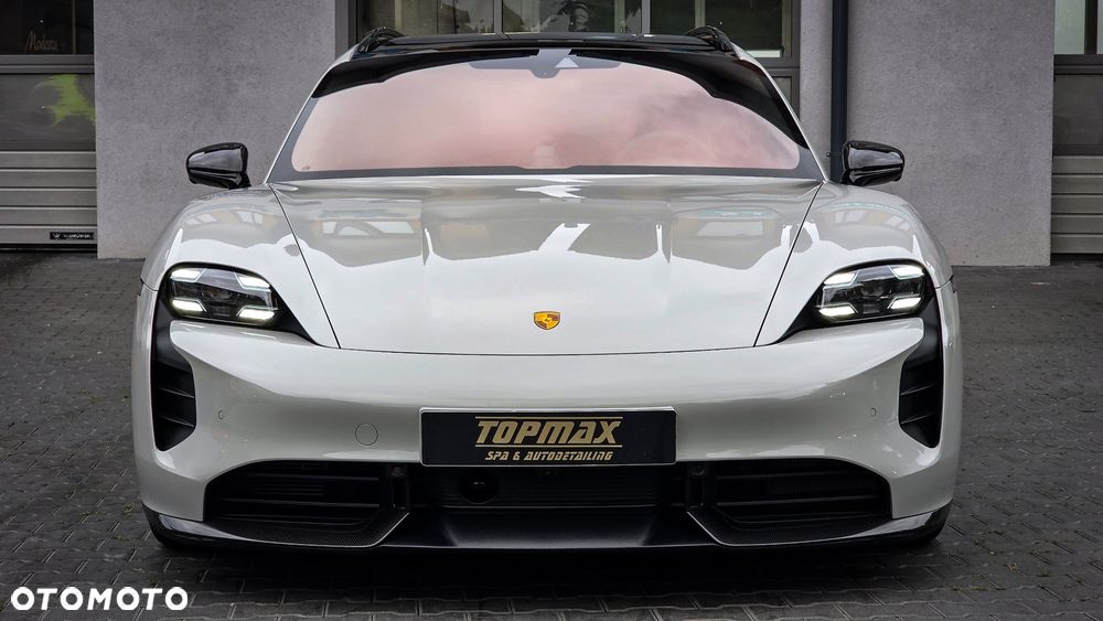 Porsche Taycan GTS - 11