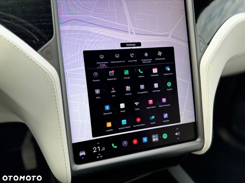 Tesla Model X - 24