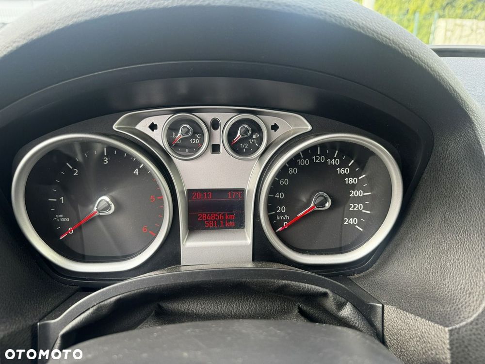 Ford Kuga - 24