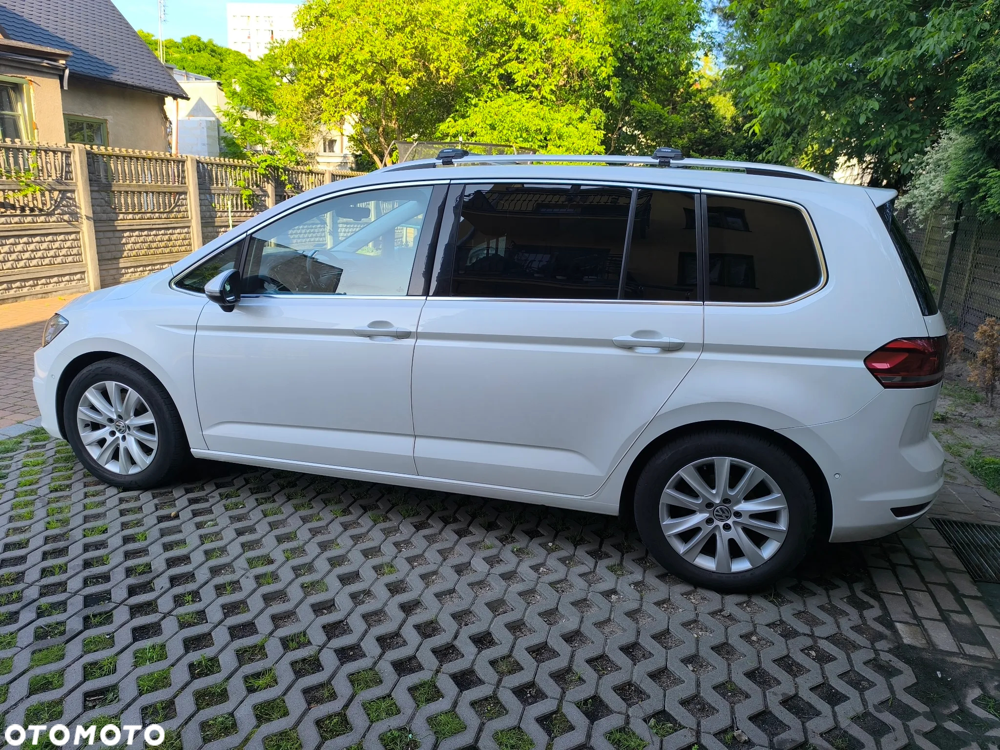 Volkswagen Touran - 4