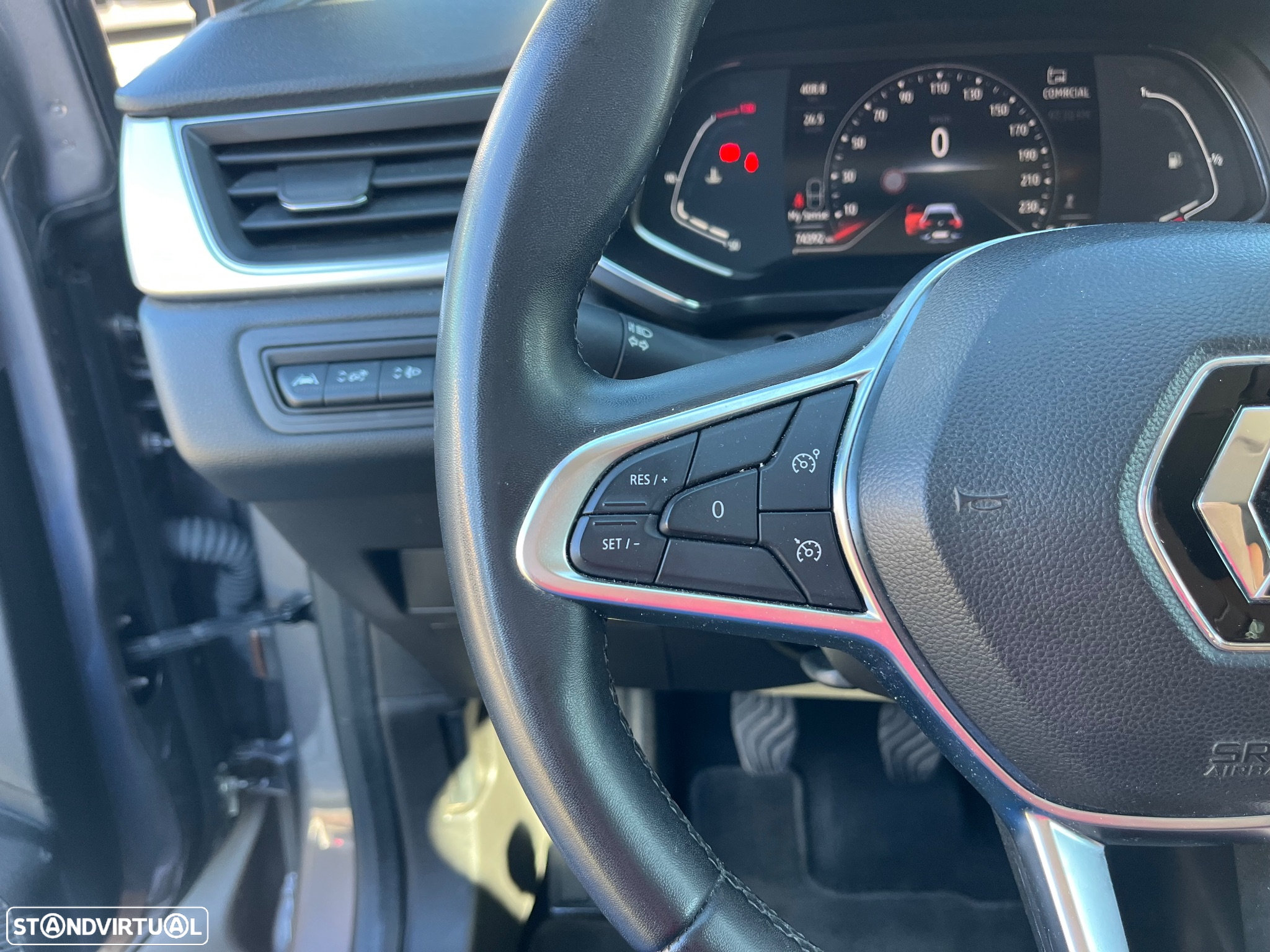 Renault Captur 1.0 TCe Exclusive - 24
