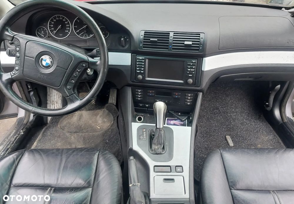 Konsola kokpit BMW 5 E39 Lift Deska rozdzielcza panel schowek radio Navi klimatyzacja dekory zegary 3.0 M57 ramka tunel uchwyt cupholder - 1