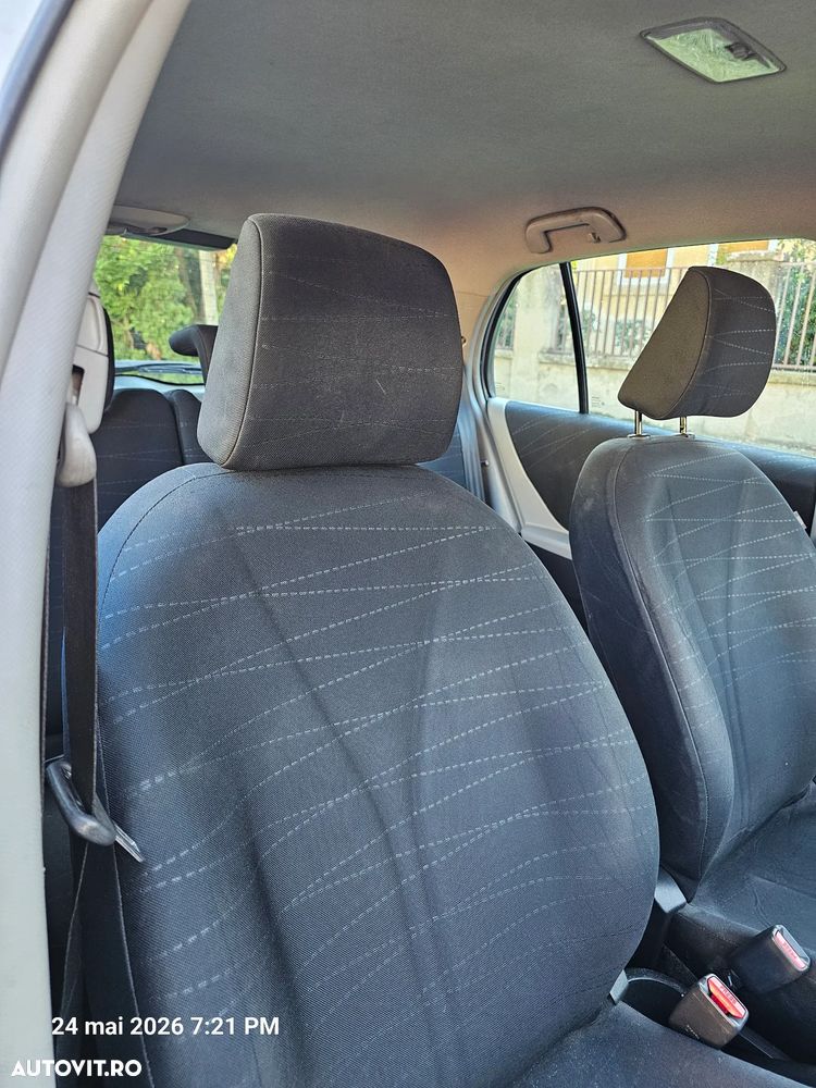 Toyota Yaris 1.4 D-4D Sol - 9