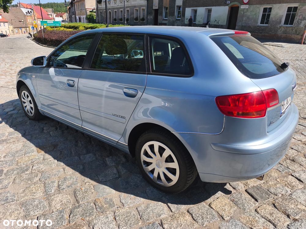 Audi A3 Sportback - 3
