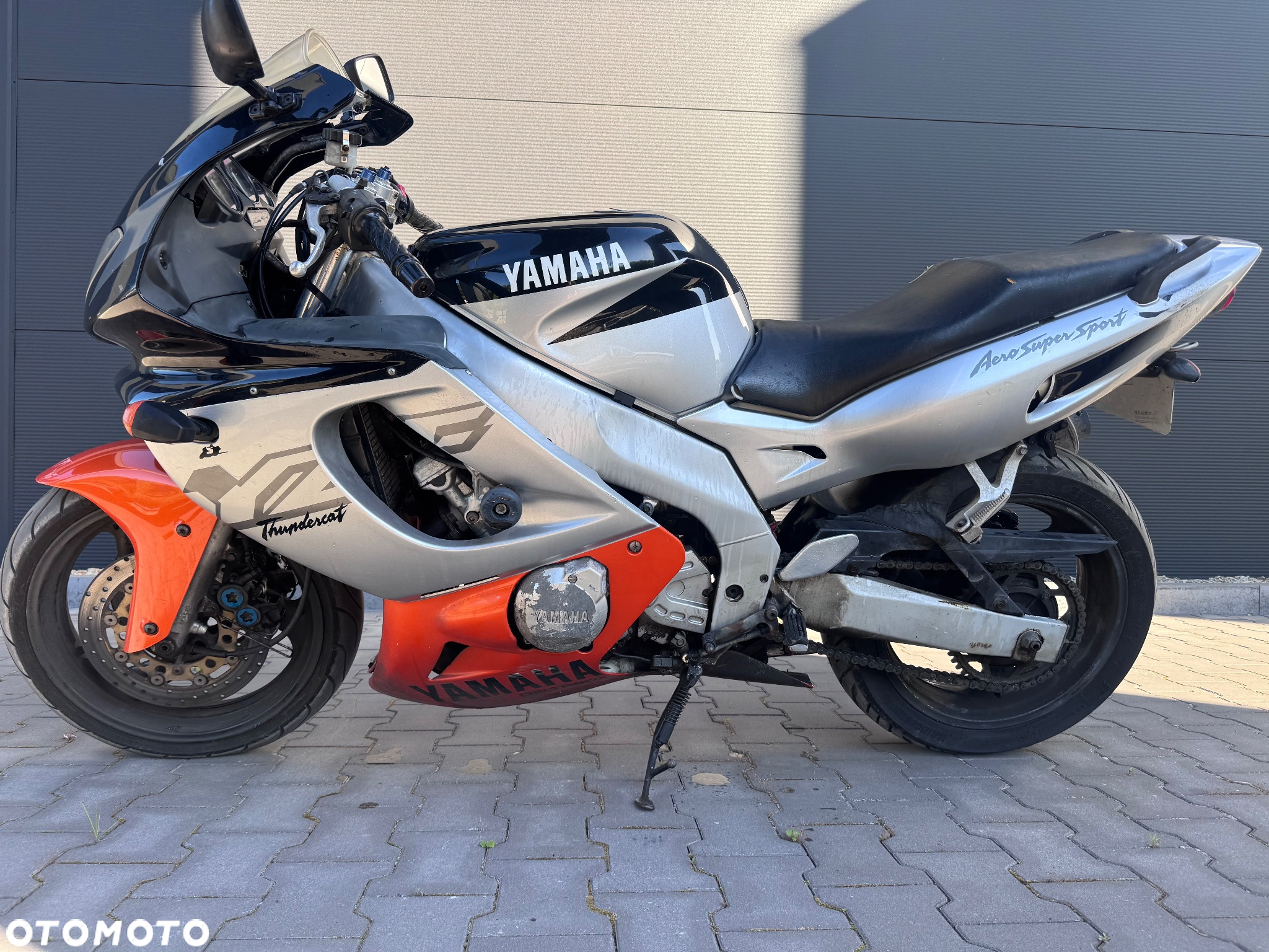 Yamaha R6 - 3