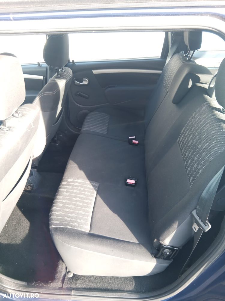 Dacia Logan 1.6 MPI Laureate - 8