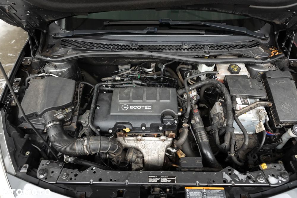 Opel Astra IV 1.4 T Cosmo S&S - 19