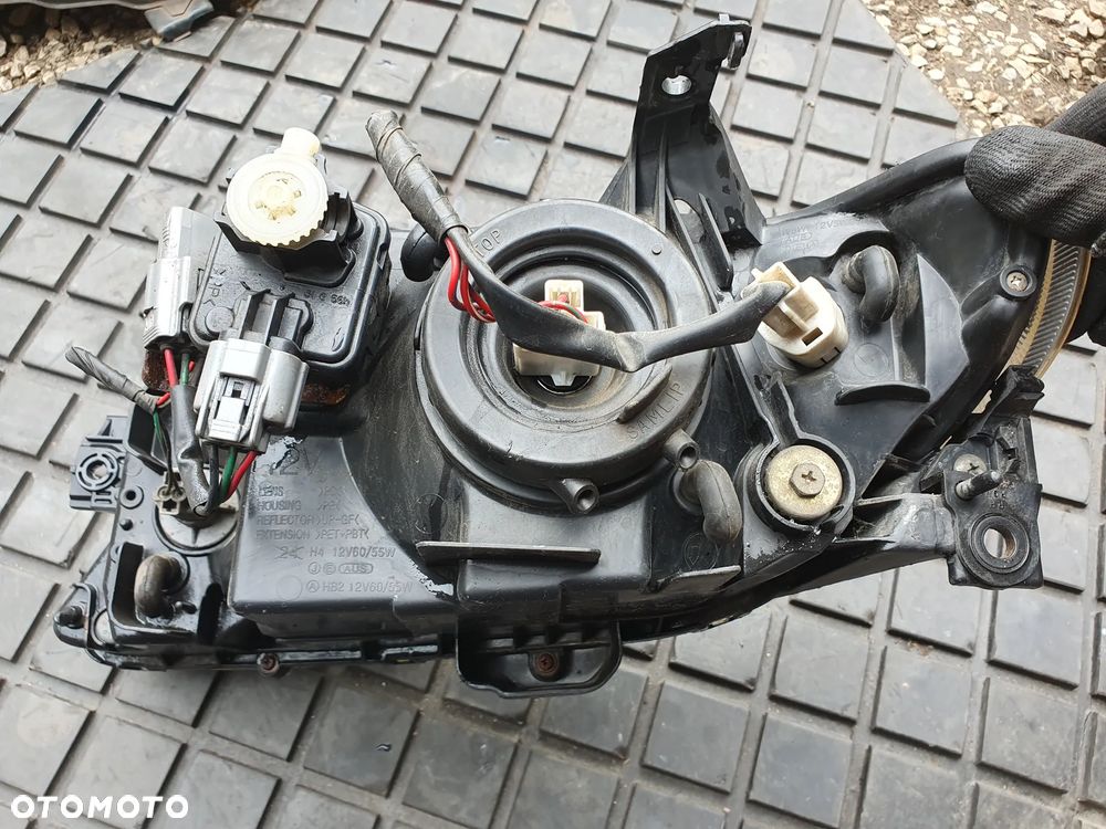 MAZDA 323 F BJ LIFT 2002-2003 LAMPA PRAWA PRZEDNIA EUROPA   STANLEY P1364 - 7
