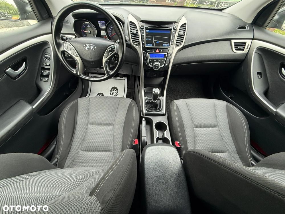 Hyundai i30 1.6 CRDi Premium - 28
