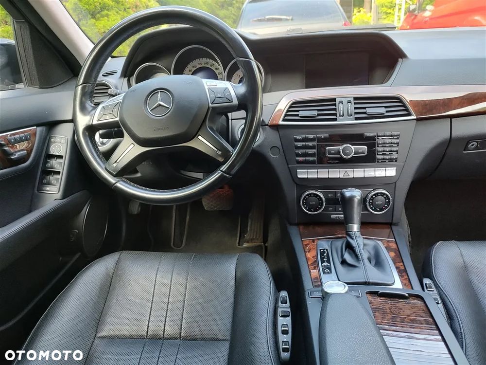 Mercedes-Benz Klasa C 350 CDI BlueEff Avantgarde 4-Matic - 19