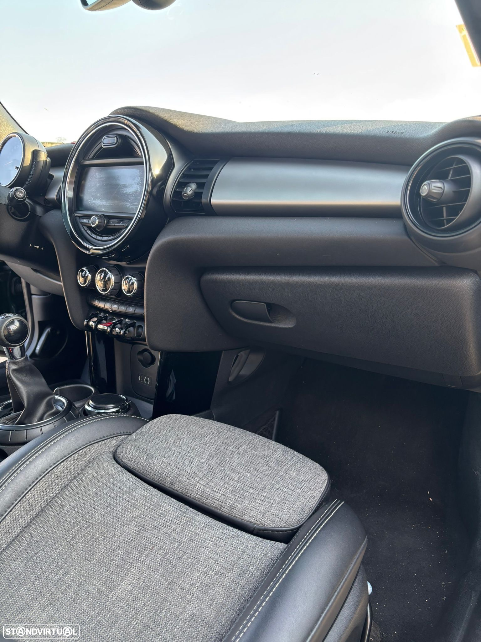 MINI 5 Portas Cooper D - 9