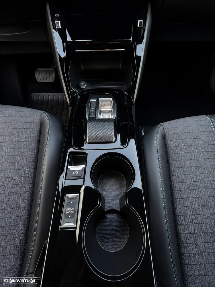 Peugeot e-2008 - 7