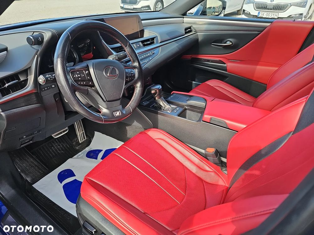 Lexus ES 300h F Sport - 10