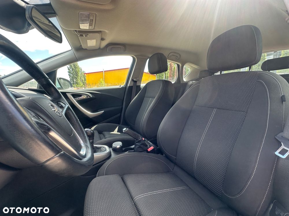 Opel Astra 1.6 Turbo Edition - 17