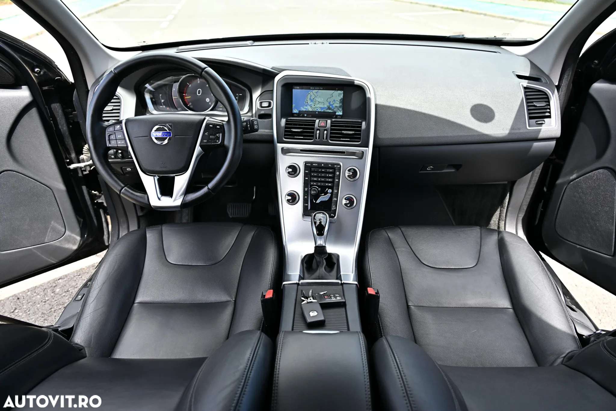 Volvo XC 60 D5 AWD Geartronic Summum - 17