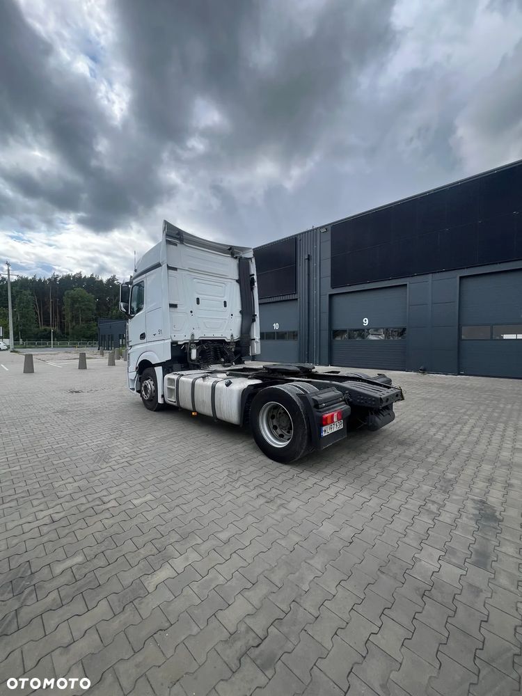 Mercedes-Benz Actros - 3