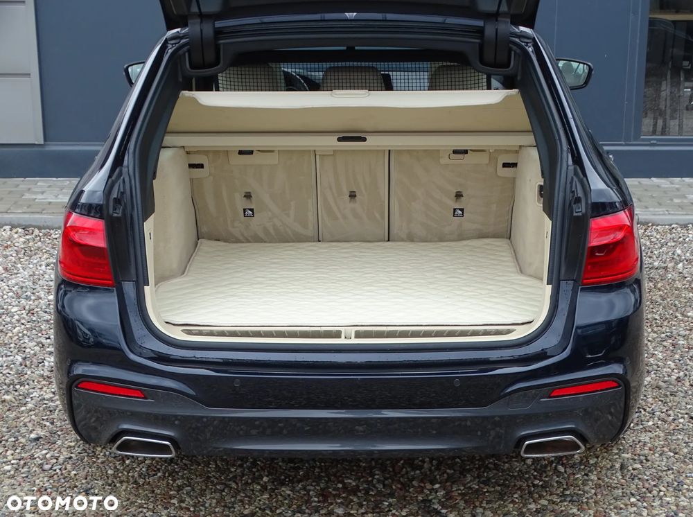 BMW Seria 5 530d xDrive M Sport sport - 30