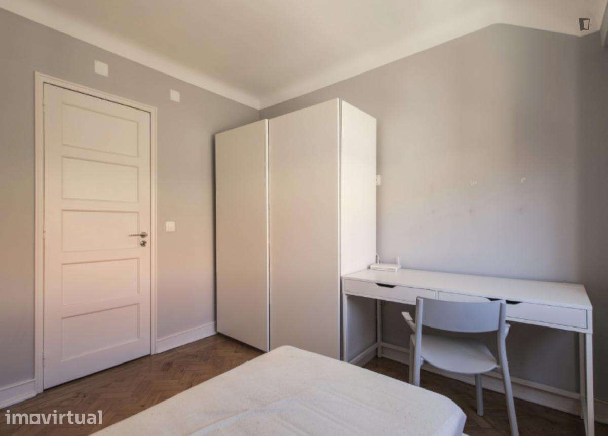 Quarto - localizado em Entrecampos Lisbon - Grande imagem: 2/10