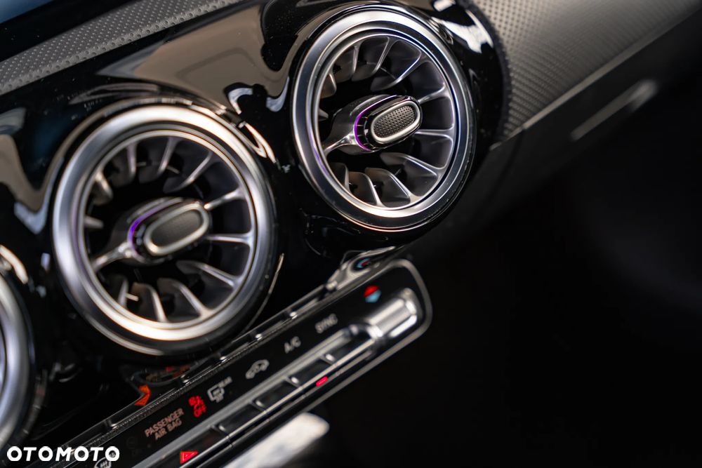 Mercedes-Benz CLA 200 7G-DCT Edition AMG Line - 35