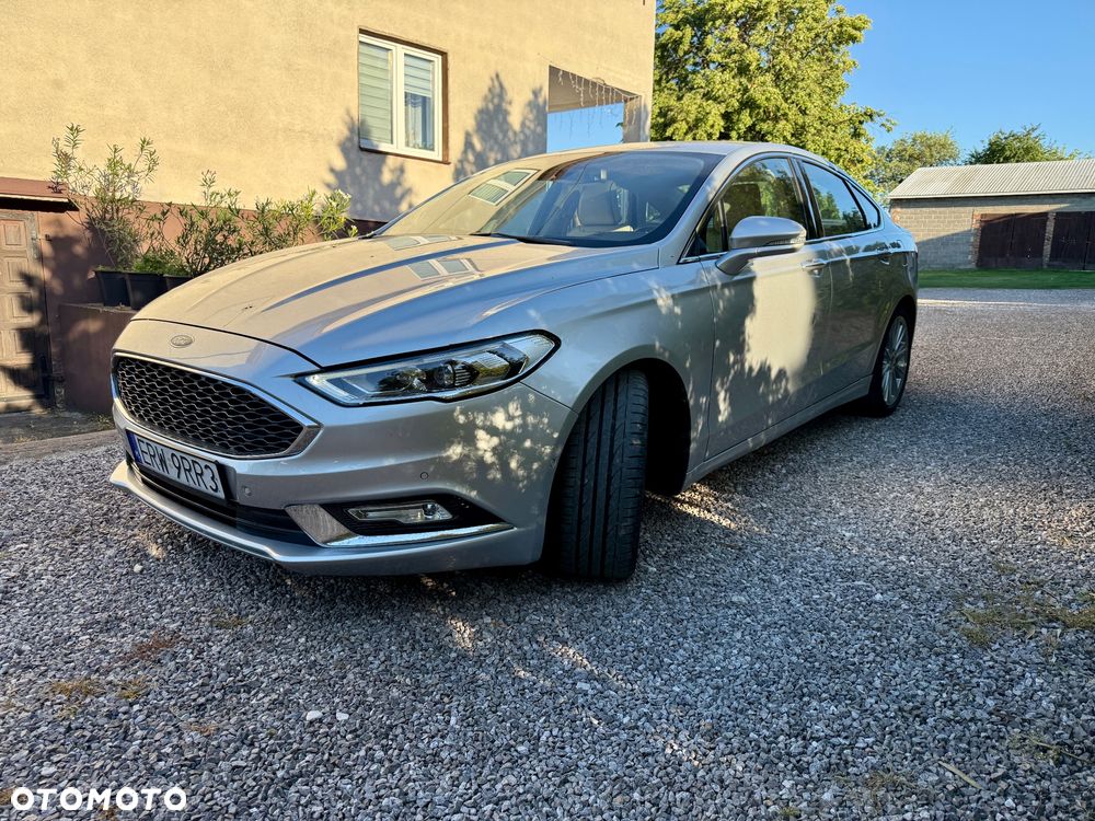 Ford Fusion - 2