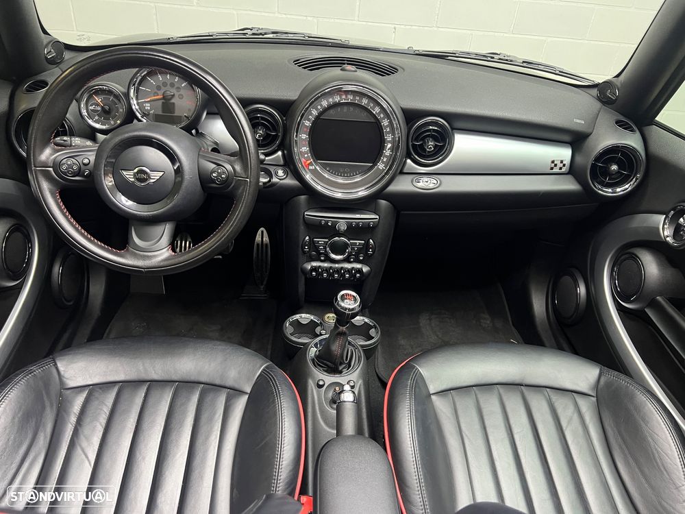 MINI 3 Portas John Cooper Works - 17