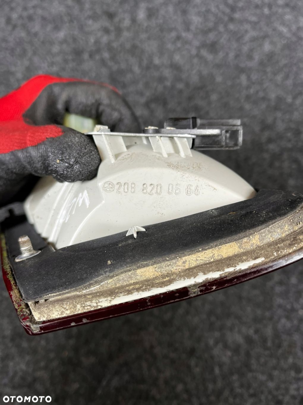 lampa prawy tył w klapę mercedes w208 clk 2088200664 - 10