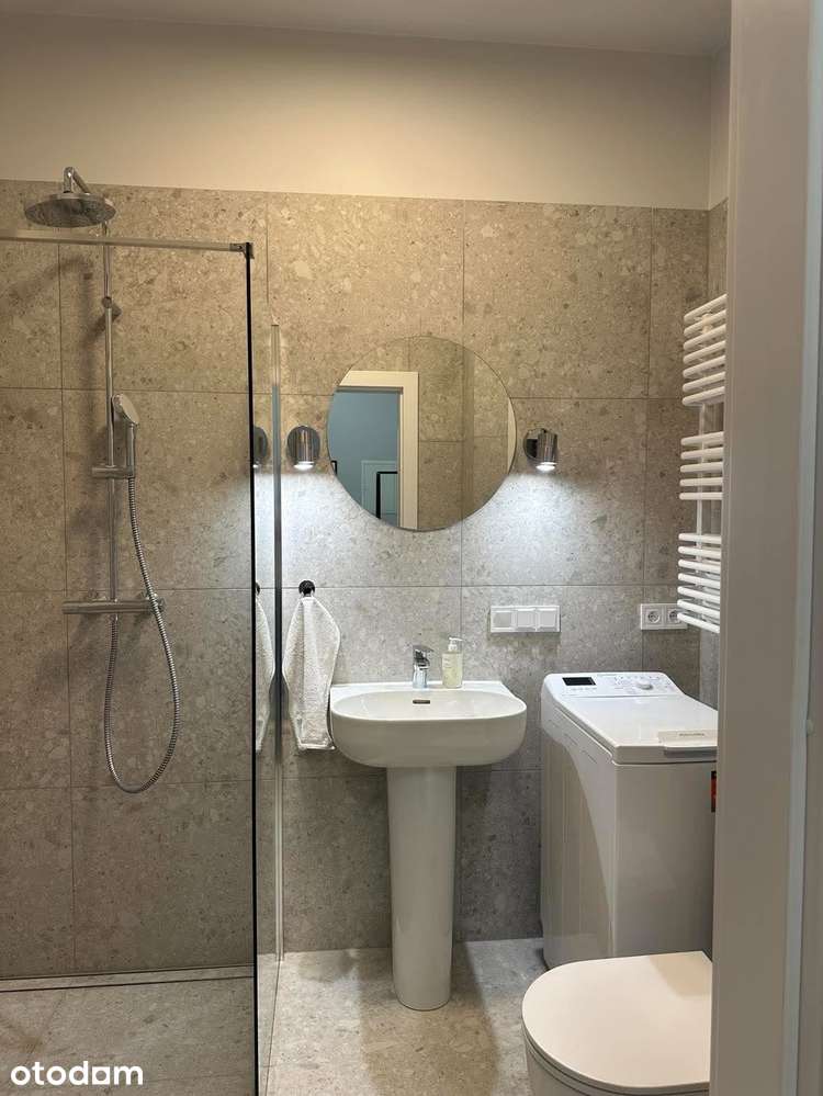 Klimatyczne 2 pokoje w modernistycznej kamienicy