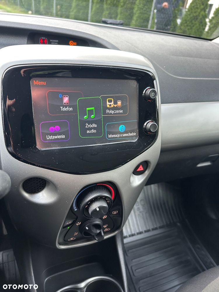 Toyota Aygo x-play - 10