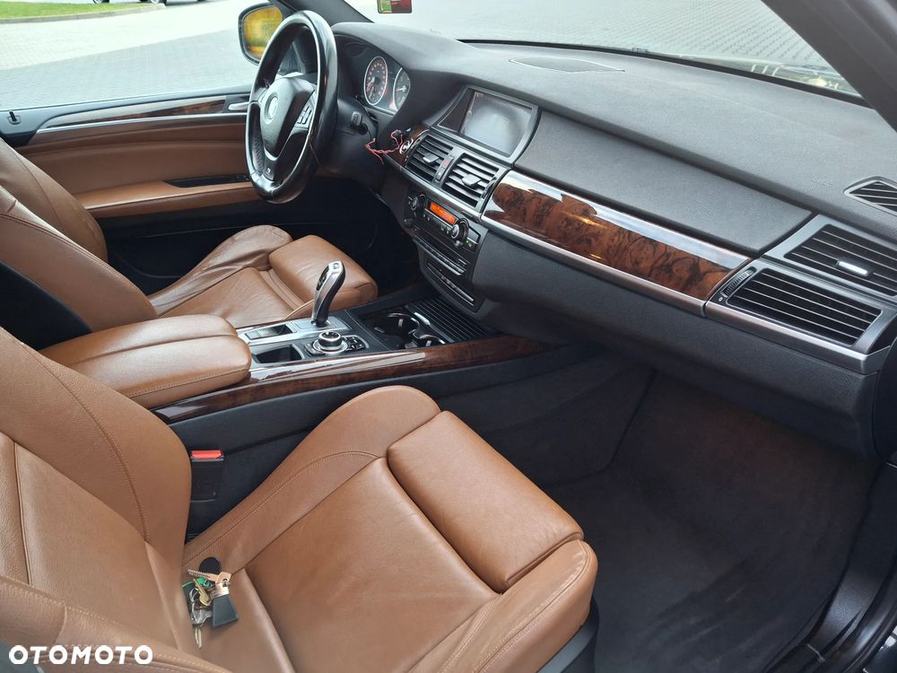 BMW X5 xDrive30i - 26