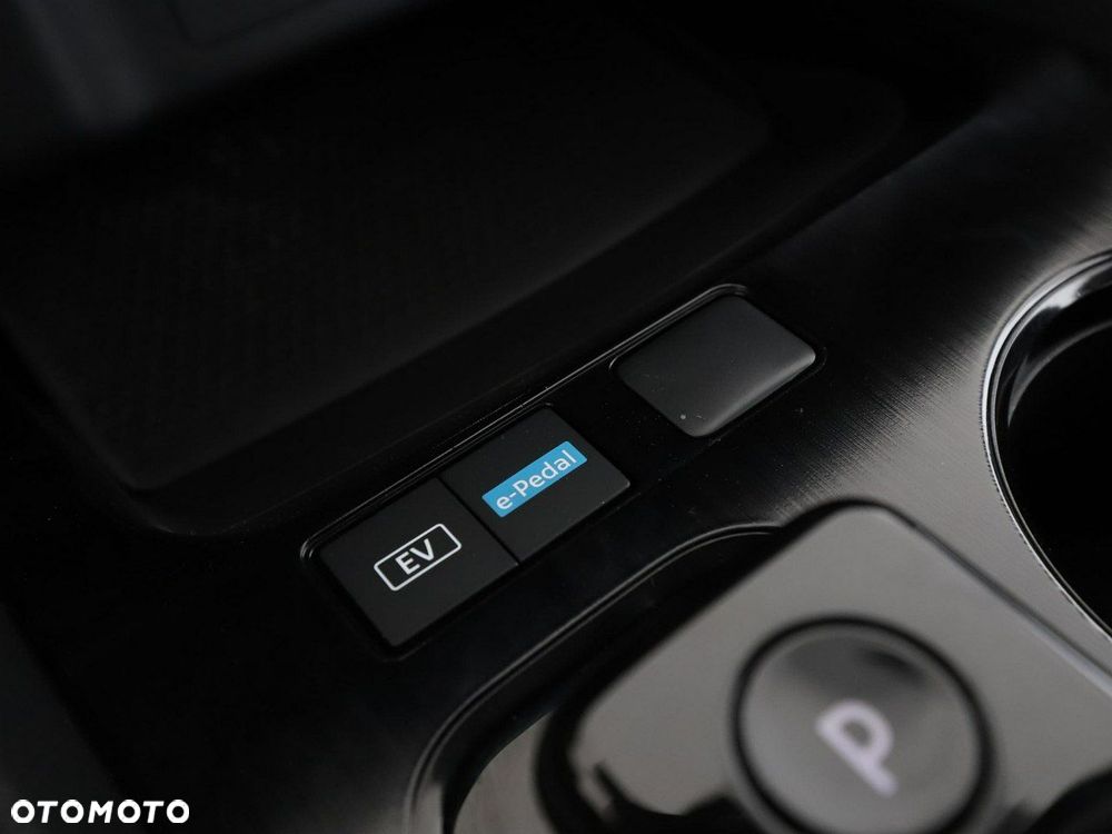 Nissan X-Trail 1.5 VC-T e-POWER N-Connecta e-4ORCE 7os - 29