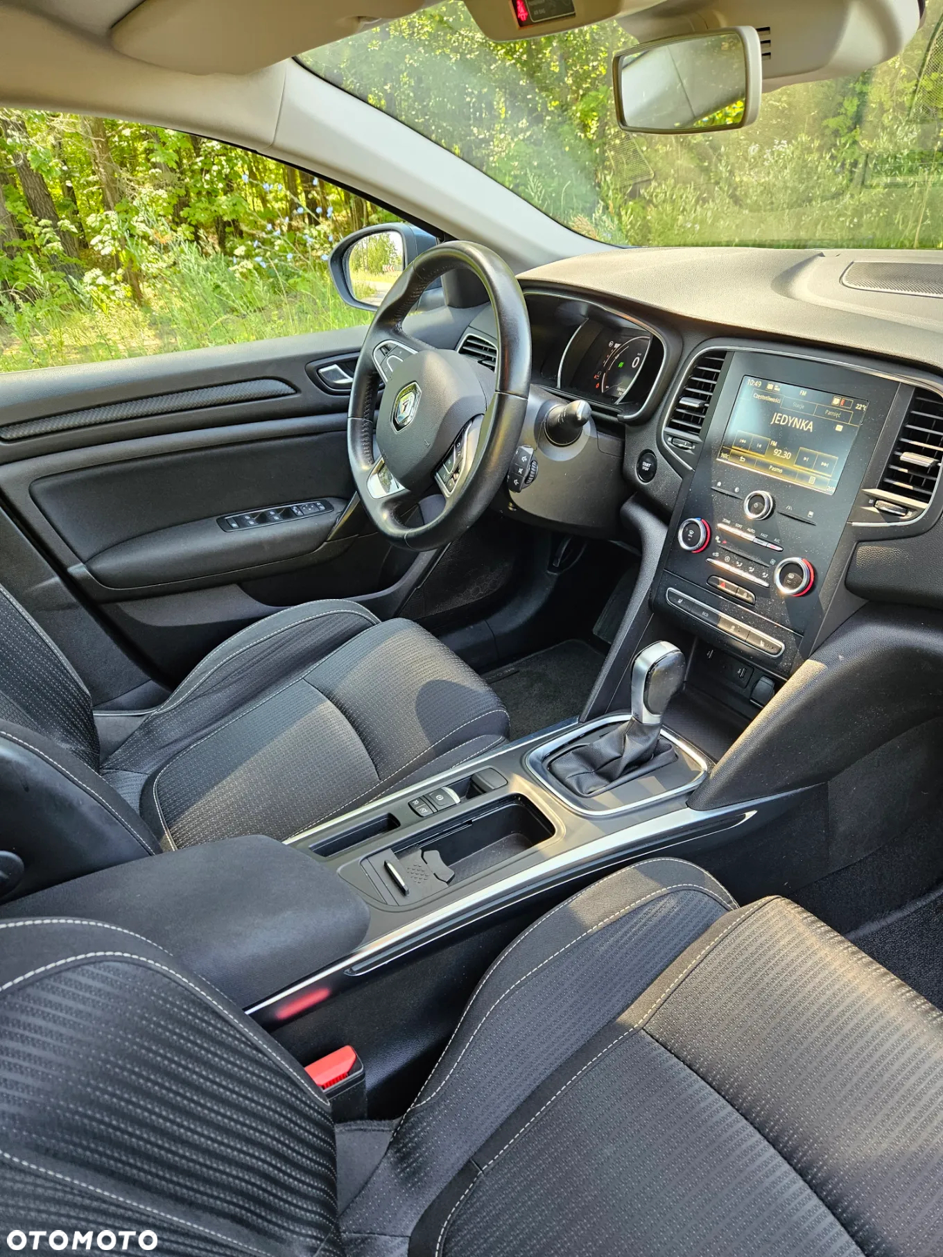 Renault Megane TCe 140 GPF EDC ZEN - 6
