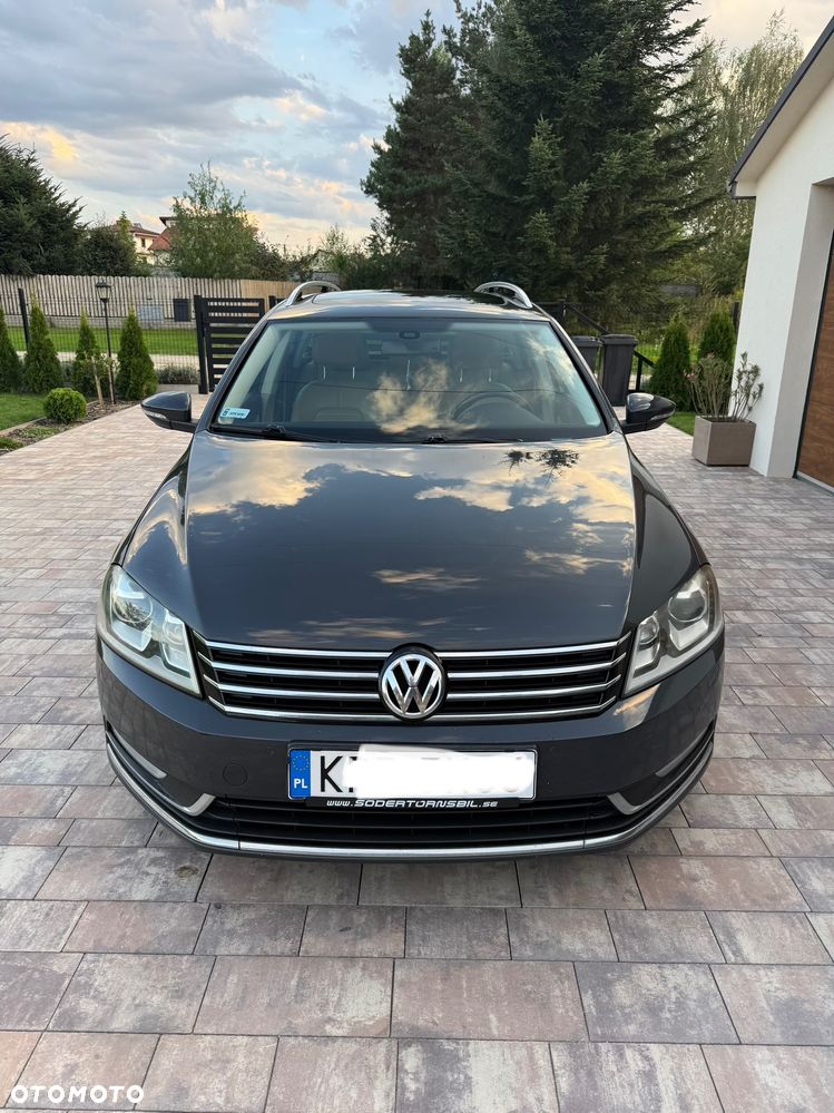 Volkswagen Passat 2.0 TDI DPF DSG 4Motion Highline - 8